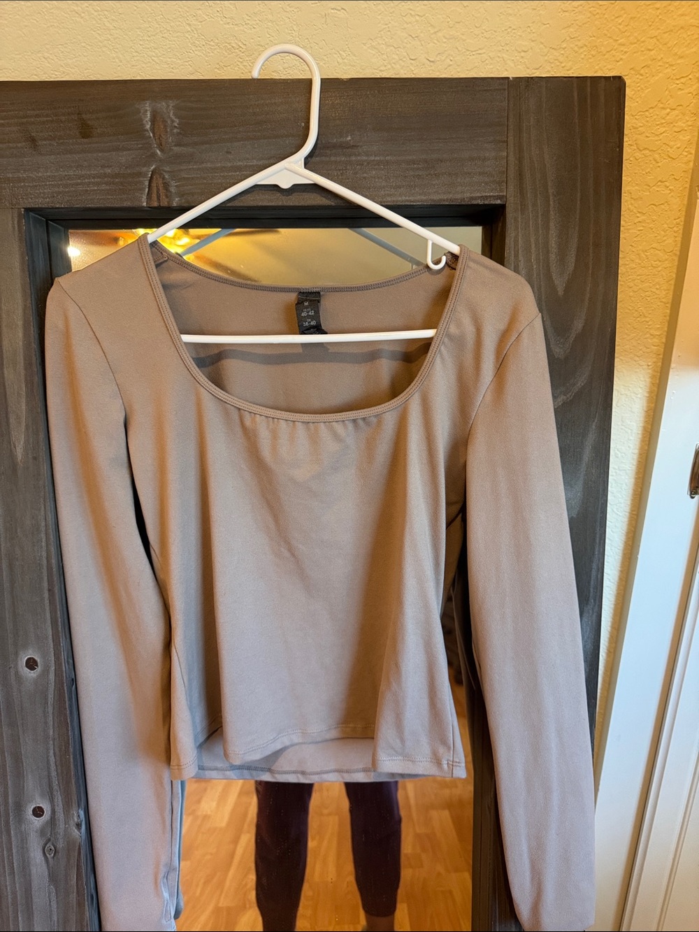 Zobha Long Sleeve Scoop Neck Top in Taupe